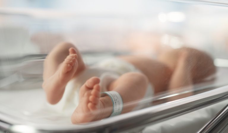 Yasaklanmış şaşırtan bebek isimleri: Çocuklara bu isimleri koymak yasak!