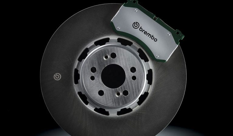 Elektrikli araçların fren tozu problemine tahlil: Brembo’nun çevreci fren seti “Greentell” hazır!