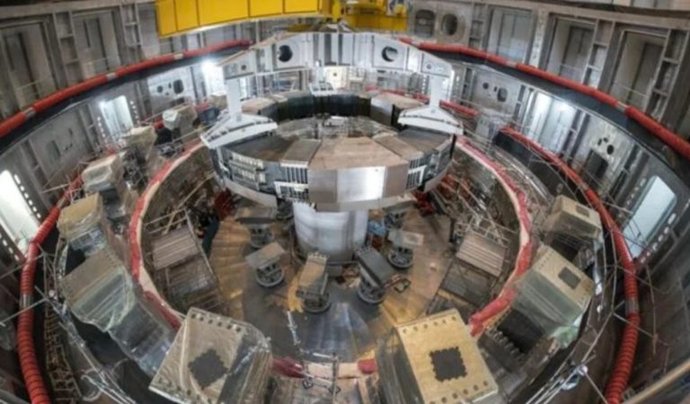 ITER Projesi ve süperiletken mıknatıs sistemi: Nükleer füzyonun potansiyeline bir adım daha! ITER Projesi ve süperiletken mıknatıs sistemi: Nükleer füzyonun potansiyeline bir adım daha!