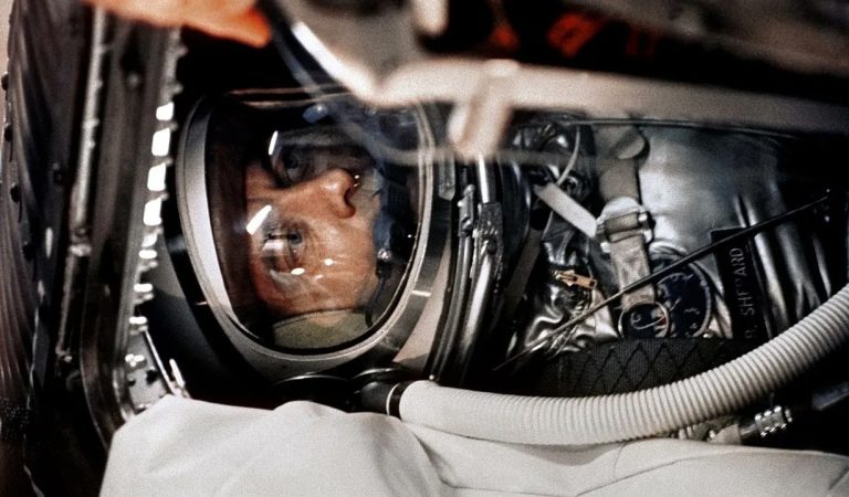 Uzaya çıkan birinci astronota “idrarını altına yaptırtan” kusur